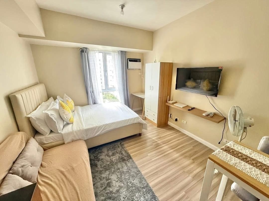 For Rent: Fully Furnished Studio Unit at Avida Riala Tower 4, Cebu IT Park - photo 2