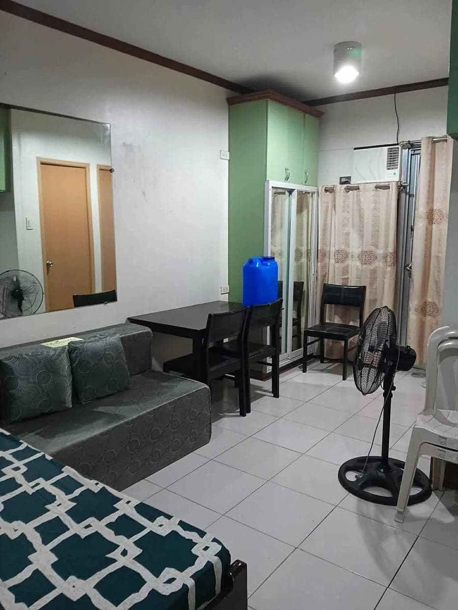 DL: La Guardia Flats 1 condo for rent - photo 2