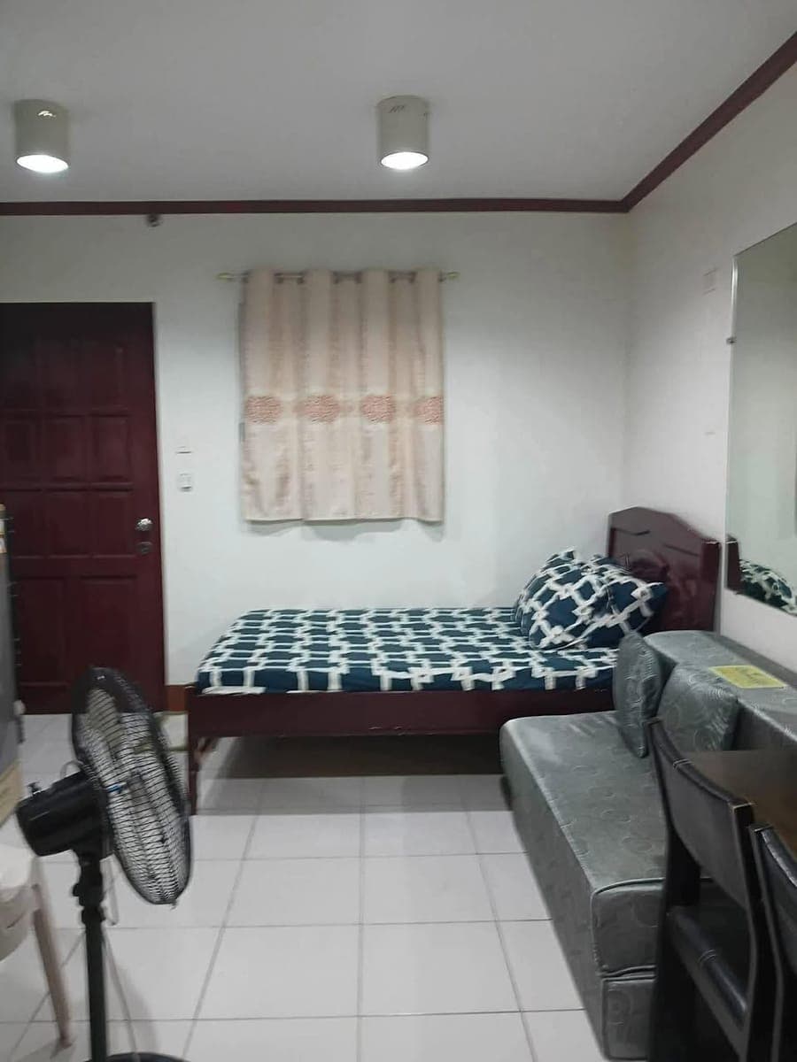 DL: La Guardia Flats 1 condo for rent - photo 3