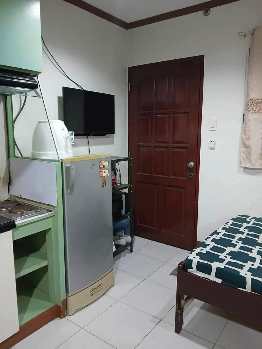 DL: La Guardia Flats 1 condo for rent - photo 4