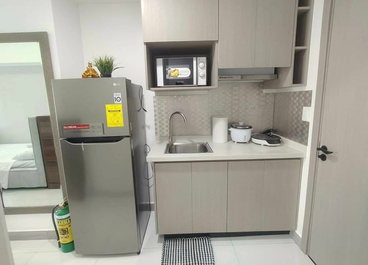 FOR RENT: Fully Furnished Condo Unit – ARC Tower (CCLEX View) - photo 3