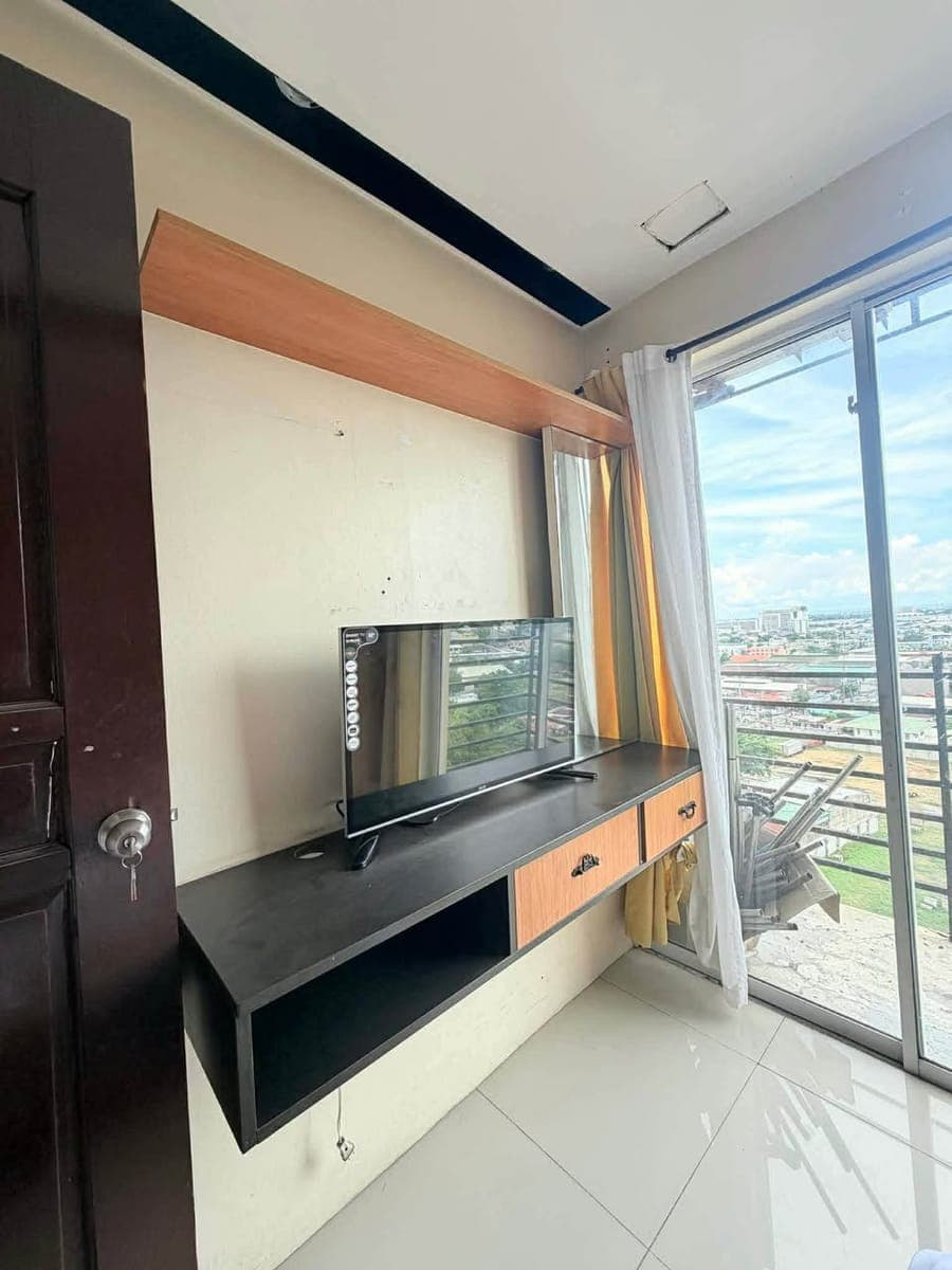 FOR RENT (near ayala mall 2mins) - photo 4