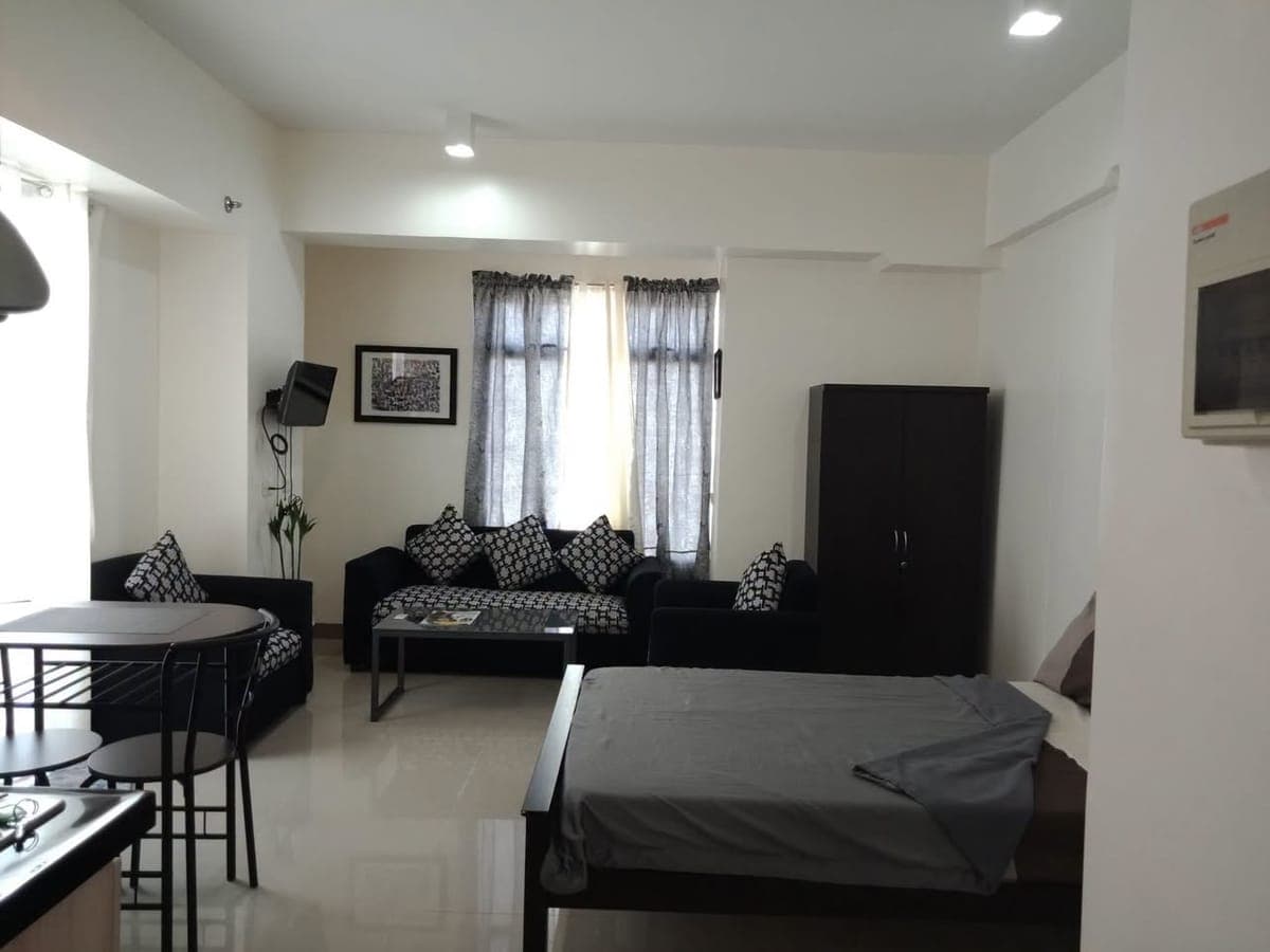 AVAILABLE FOR RENT - photo 4