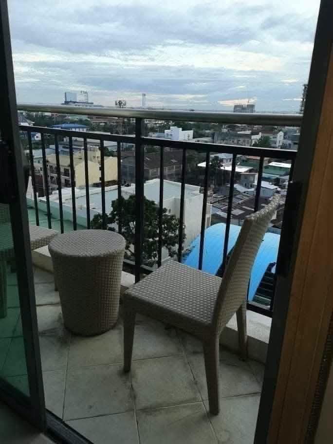 FOR RENT – FULLY FURNISHED STUDIO UNIT WITH BALCONY ‼️ - photo 1