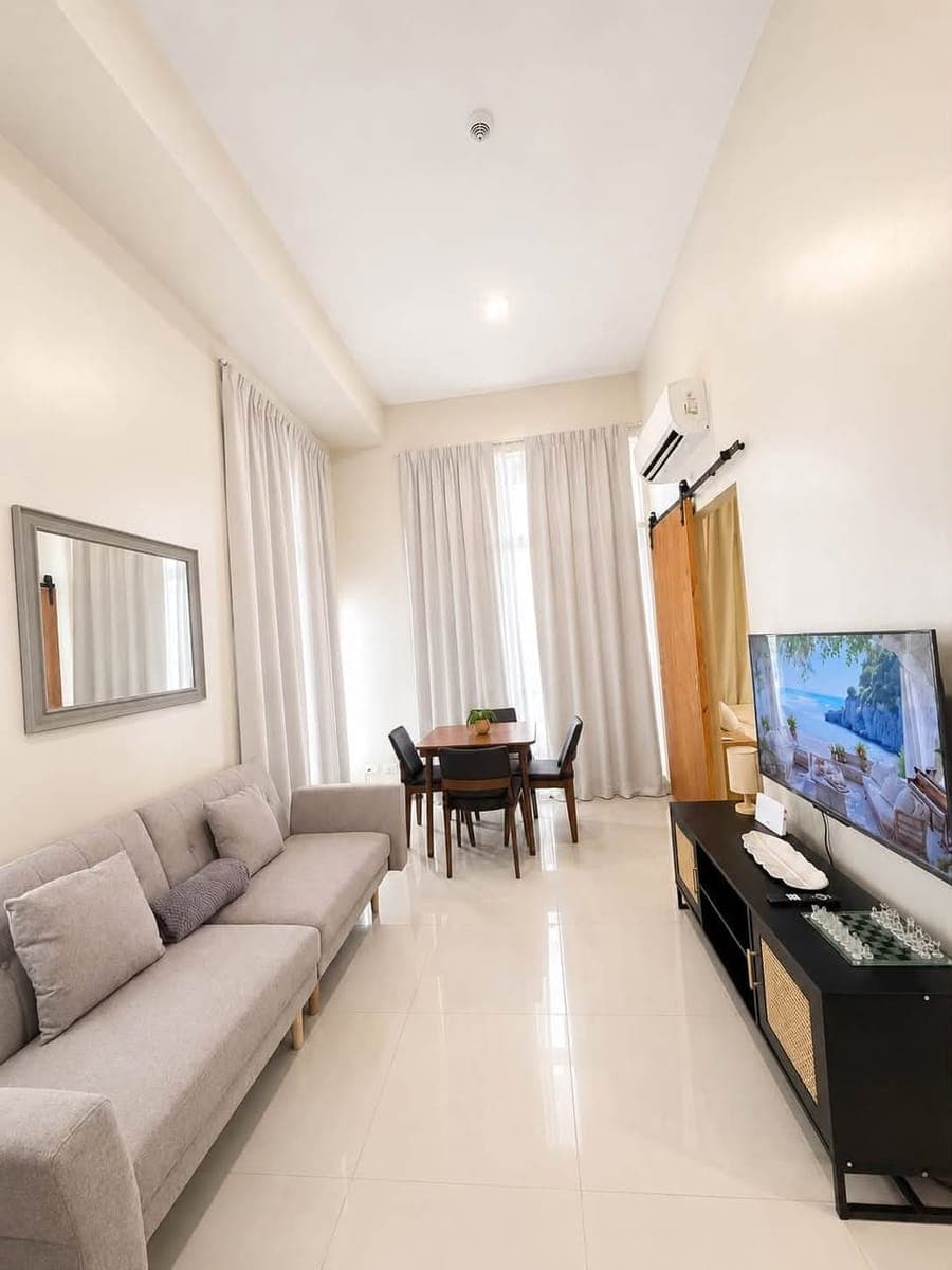 ✨ Be the very first tenant of this beautifully designed 1-Bedroom Unit at La Victoria Global Residen... - photo 2