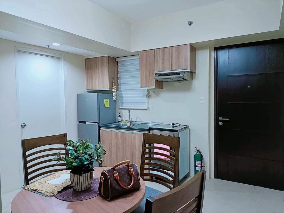 1BR Unit at Avida Riala, IT Park, Cebu City (CORNER, W/ INTERNET & WASHING MACHINE) - photo 3