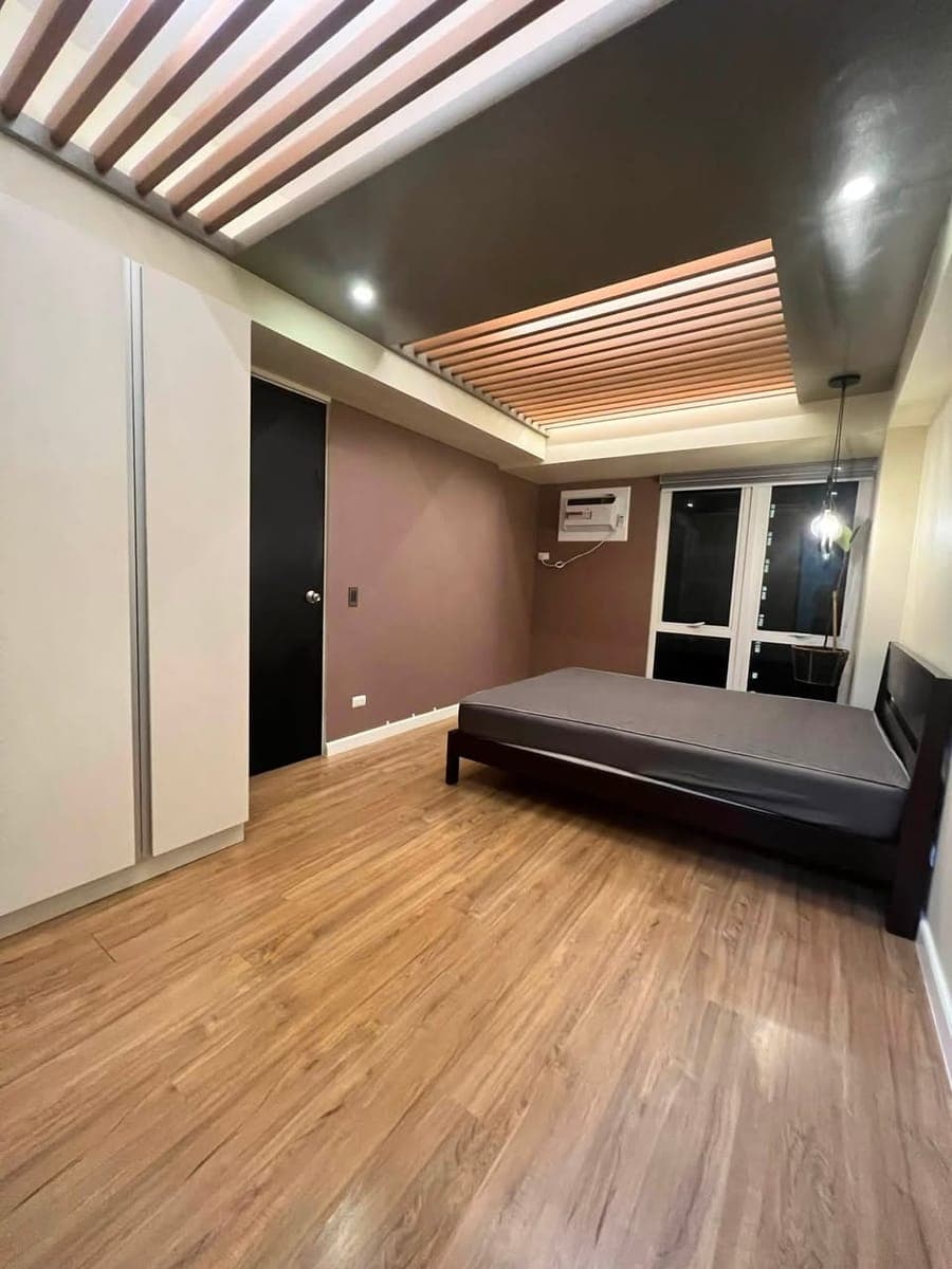 🏙️ FOR RENT : Stylish 1BR Unit in Solinea Tower 1 – Prime Cebu Business Park Location! - photo 4