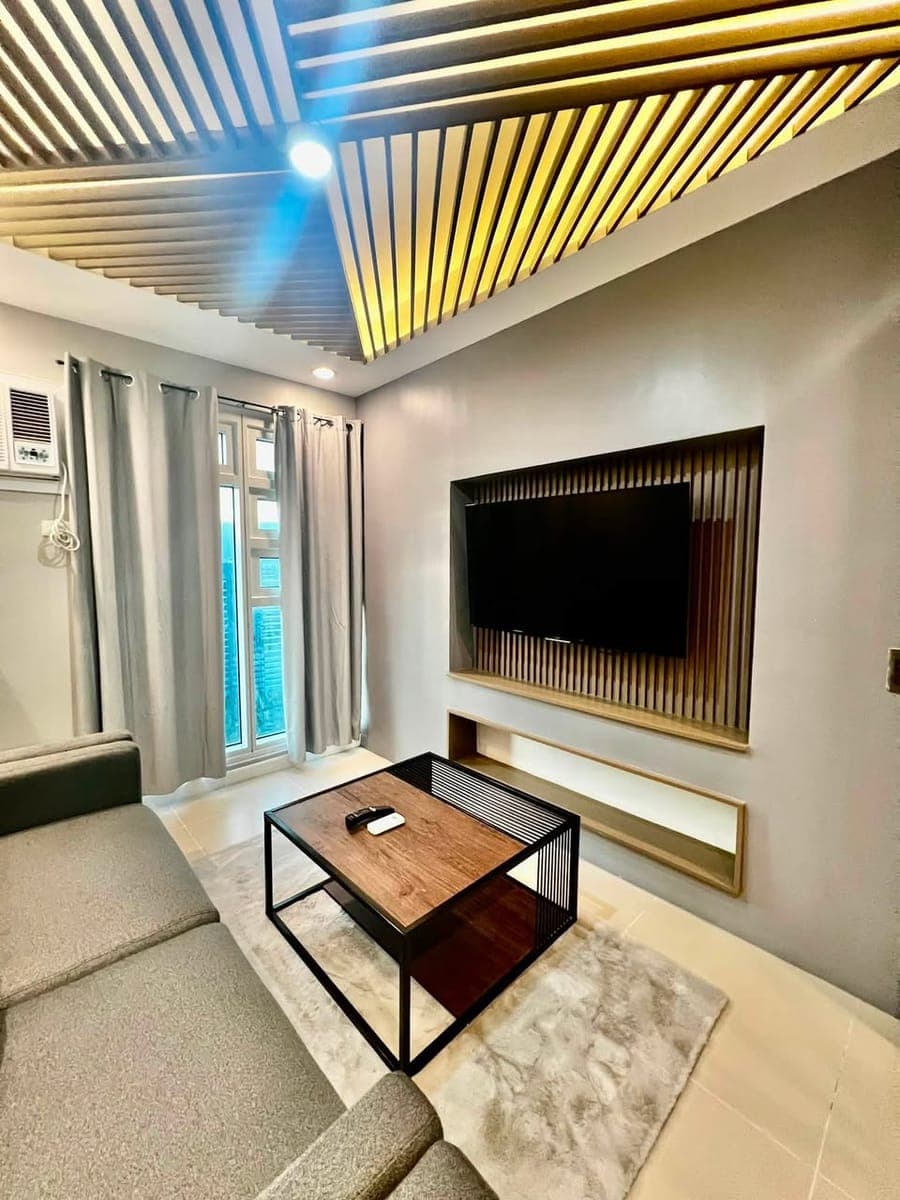 🏙️ FOR RENT : Stylish 1BR Unit in Solinea Tower 1 – Prime Cebu Business Park Location! - photo 1