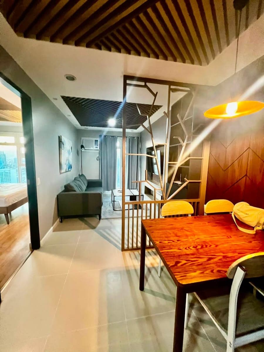 🏙️ FOR RENT : Stylish 1BR Unit in Solinea Tower 1 – Prime Cebu Business Park Location! - photo 3