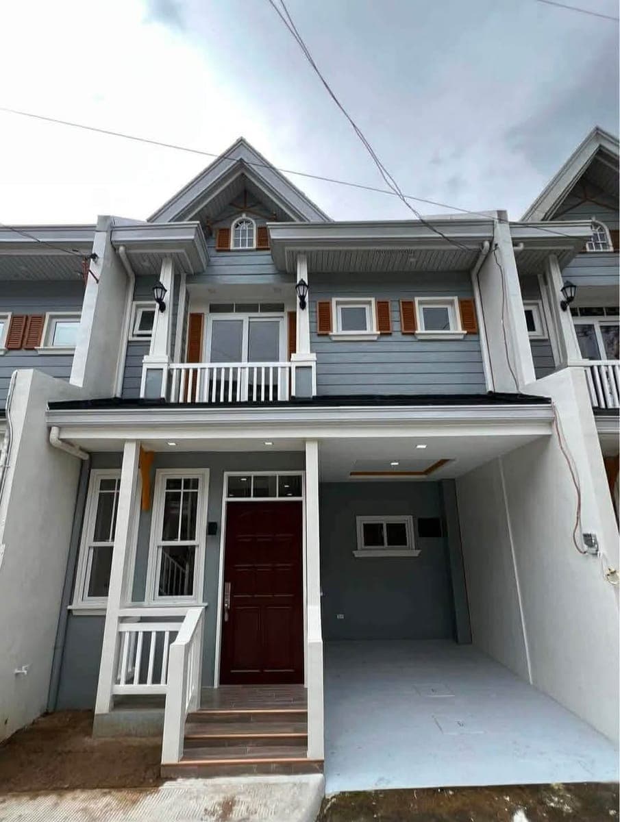 FOR RENT: Brand New & Newly Turned over TOWNHOUSE - photo 1