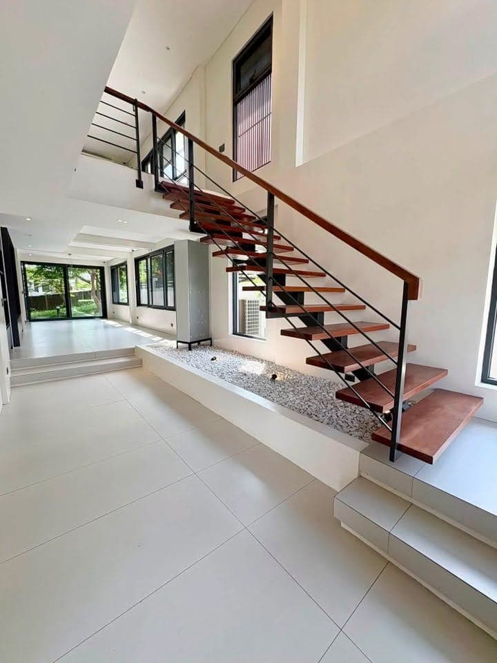 PTPA🏡✨ FOR RENT | 5-BEDROOM MODERN HOUSE IN KISHANTA SUBDIVISION ✨🏡 - photo 2