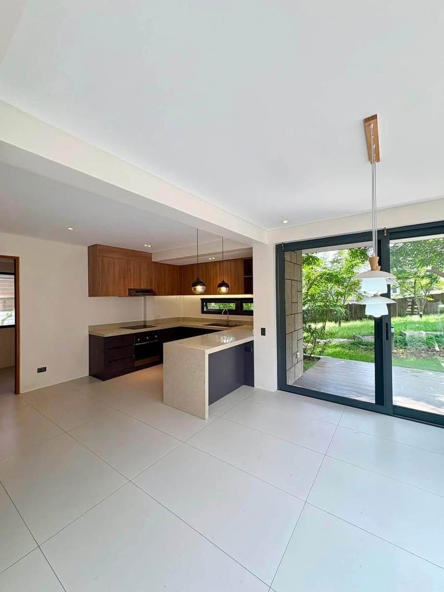 PTPA🏡✨ FOR RENT | 5-BEDROOM MODERN HOUSE IN KISHANTA SUBDIVISION ✨🏡 - photo 3