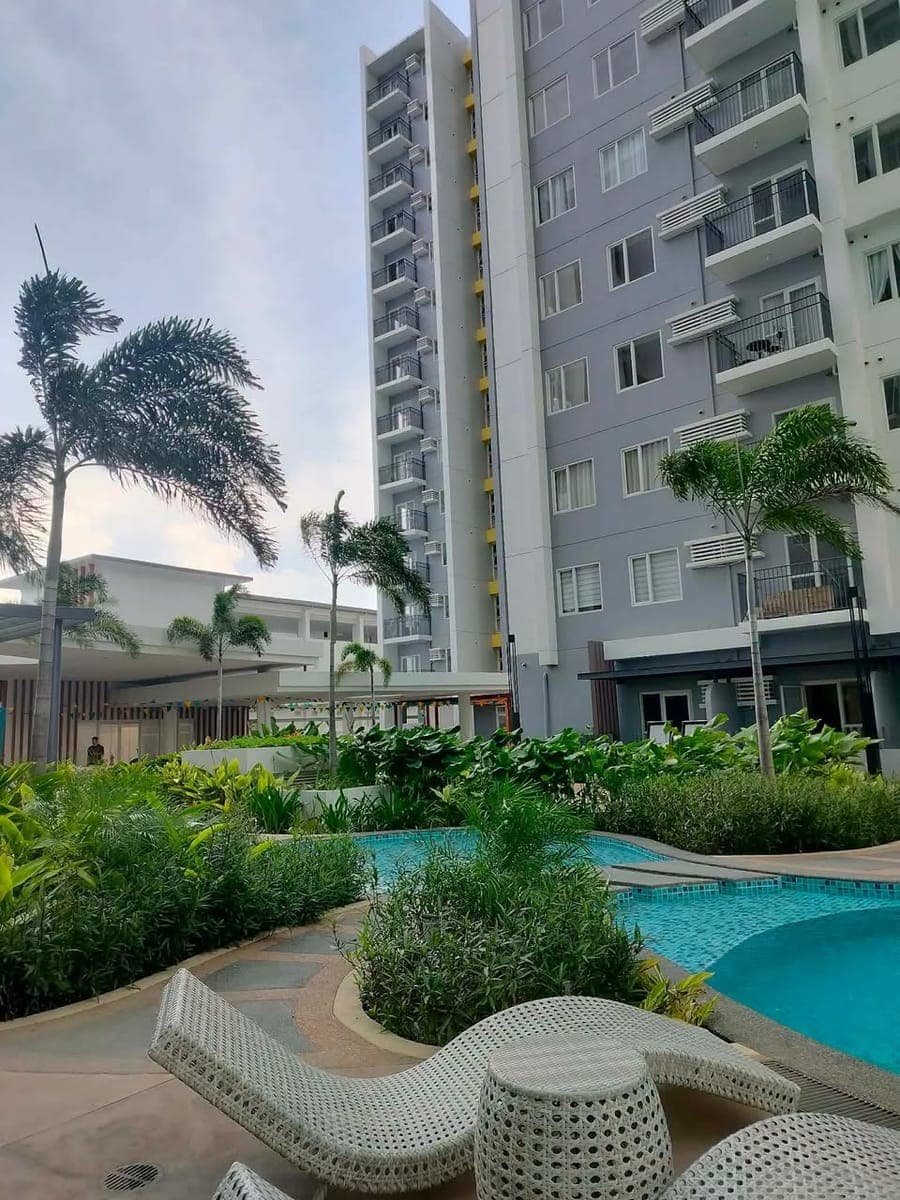FOR RENT:Brand New  Studio Condo Unit with Parking - photo 3