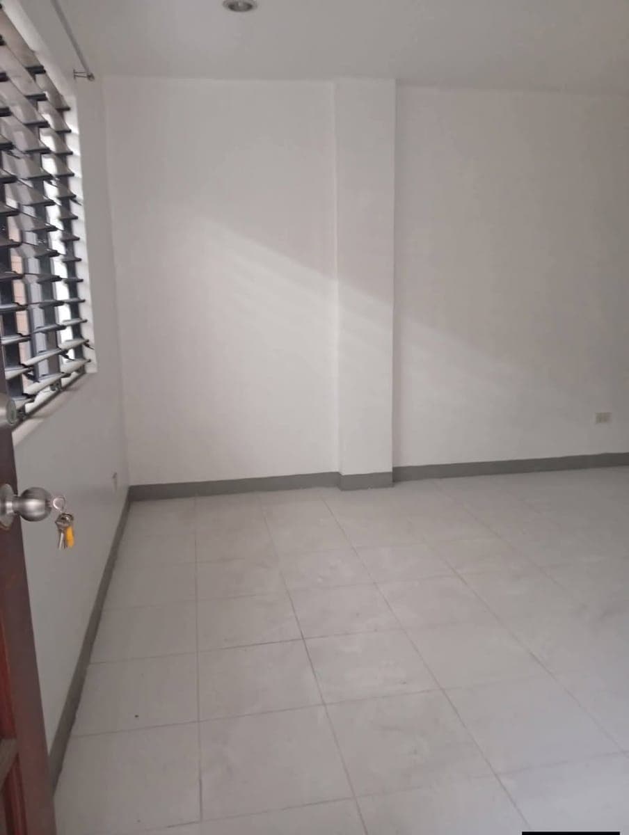 FOR RENT HOUSE / OFFICE IN MANDAUE - photo 4