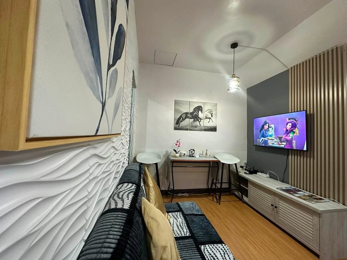 Looking for the perfect balance of comfort and convenience? Our beautiful, humble abode is officiall... - photo 3