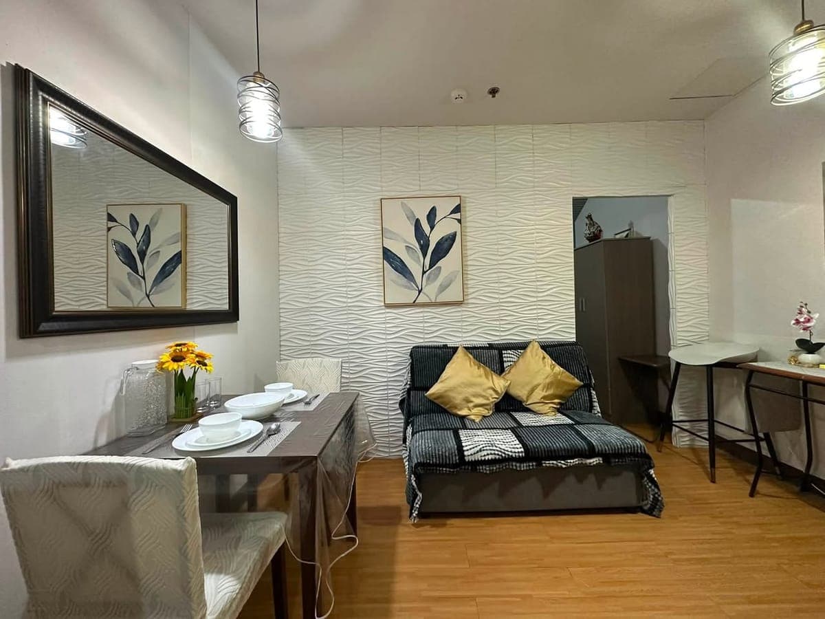 Looking for the perfect balance of comfort and convenience? Our beautiful, humble abode is officiall... - photo 5