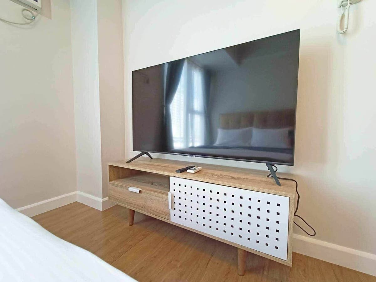 FOR LEASE: Fully Furnished Studio Unit in Solinea  Tower 3 - photo 5