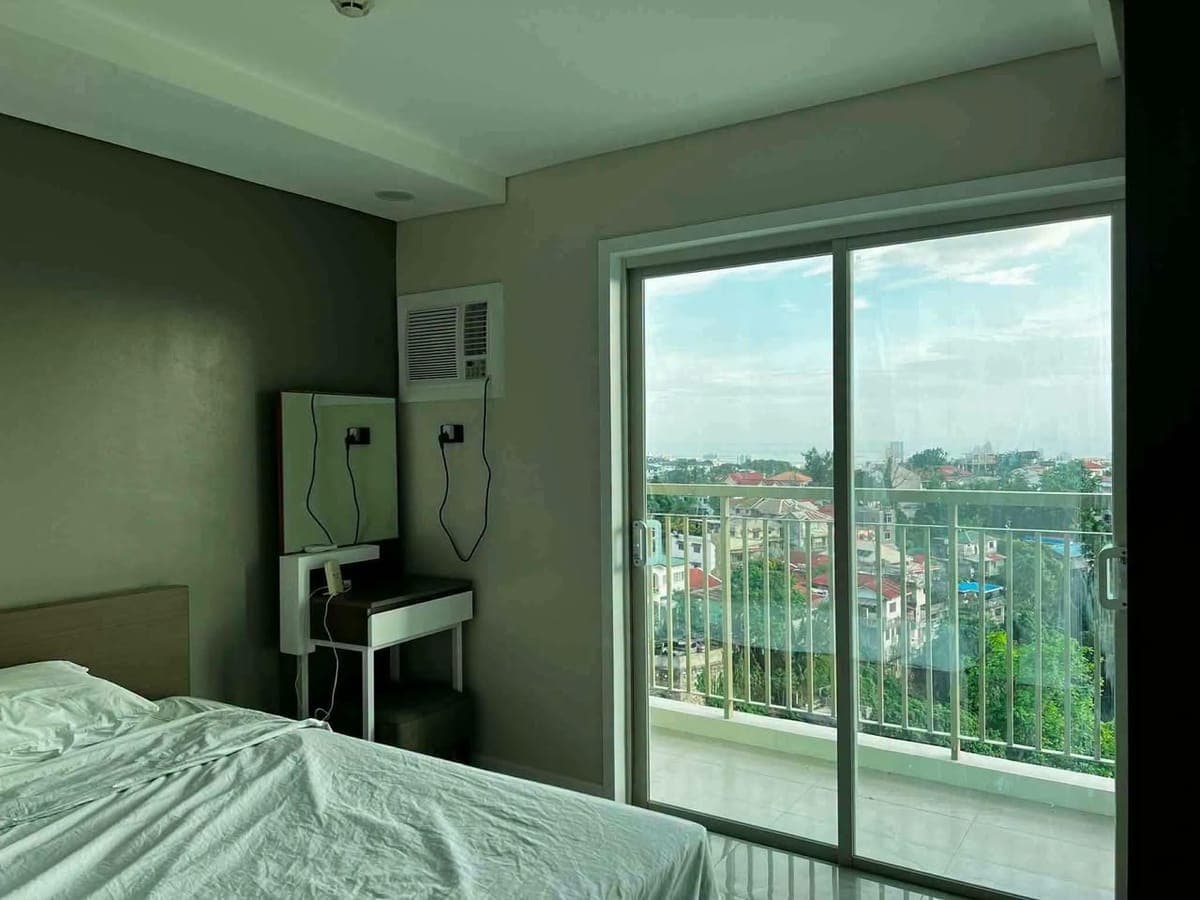 🎋One Bedroom  with Balcony  for Rent - photo 1