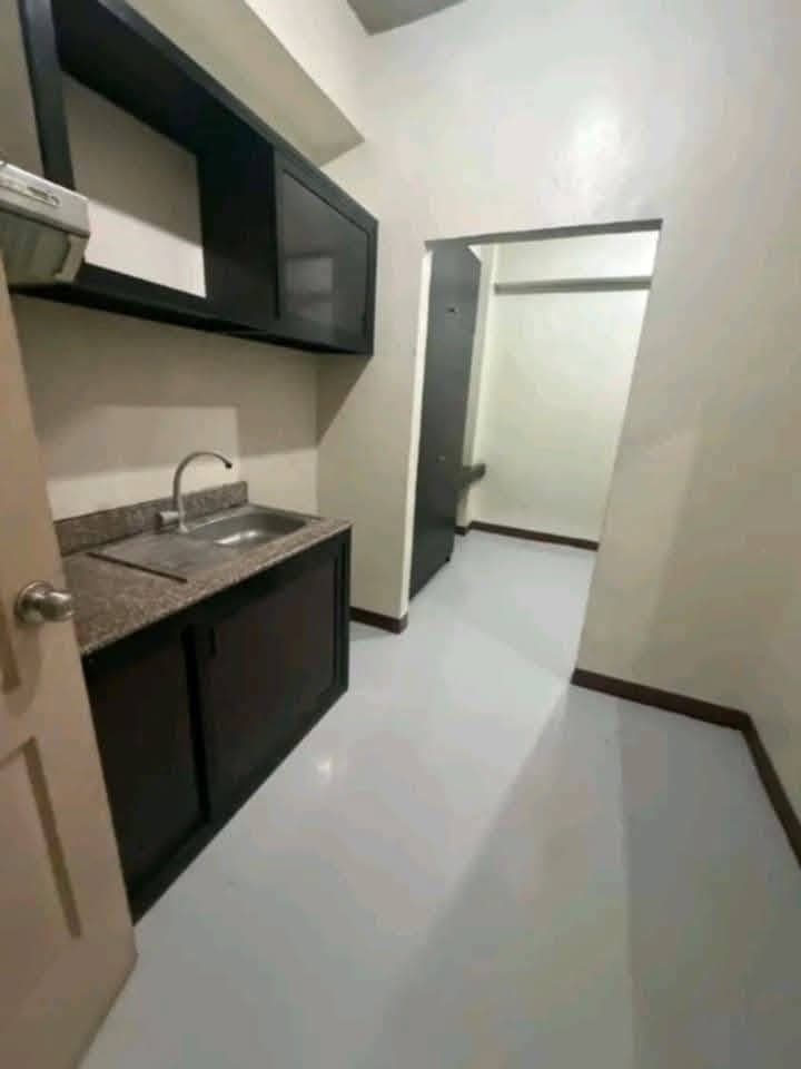 📣 FOR RENT SEMI FURNISHED 1 BEDROOM APARTMENT - photo 2