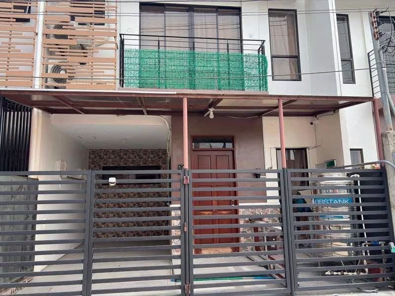 SEMI-FURNISHED 2-STOREY HOUSE FOR RENT‼️ - photo 1