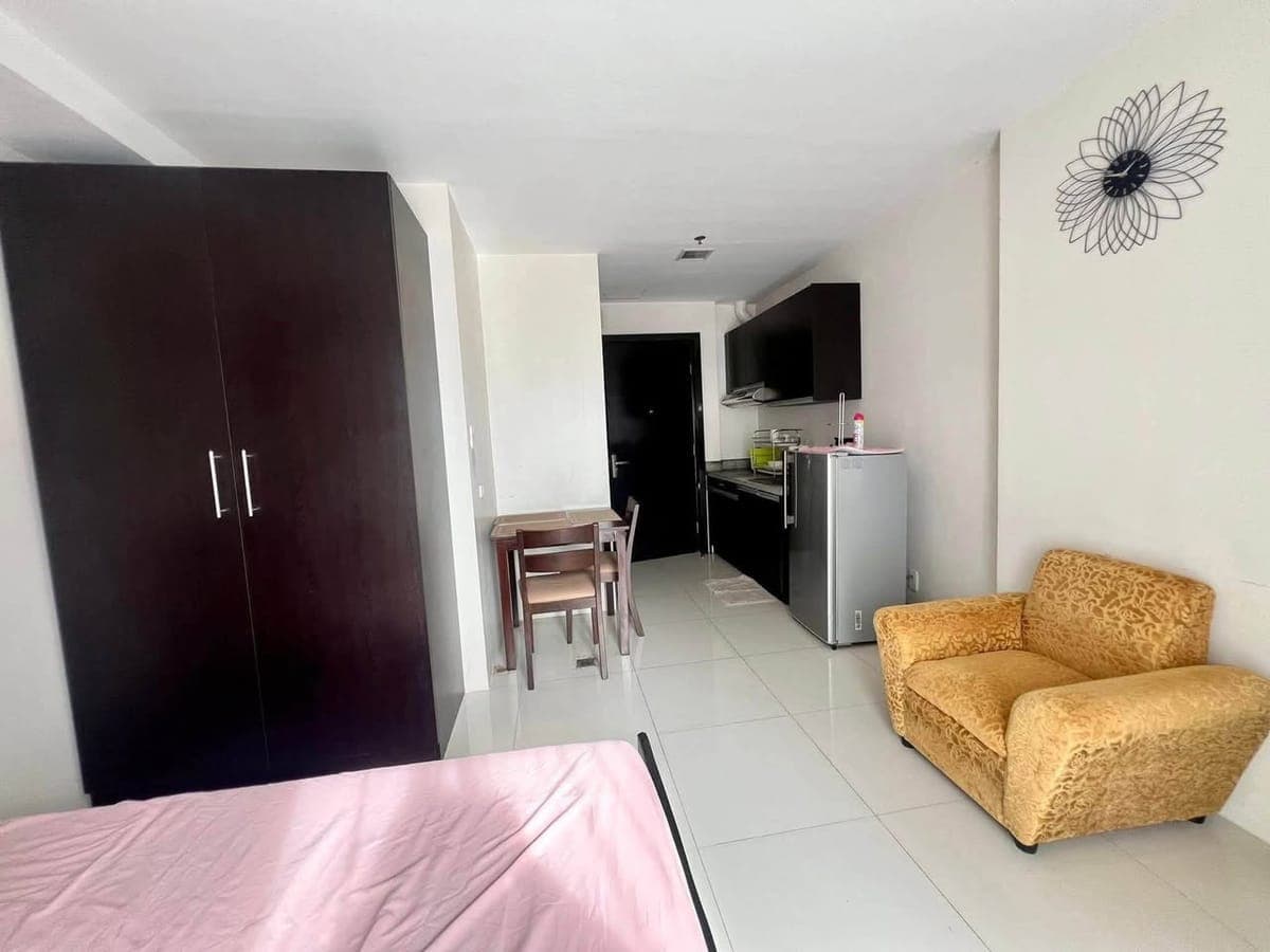 For Rent Furnished Studio Unit (23sqm) with step-up Balcony  in Bamboo Bay Community, Hernan Cortes... - photo 5