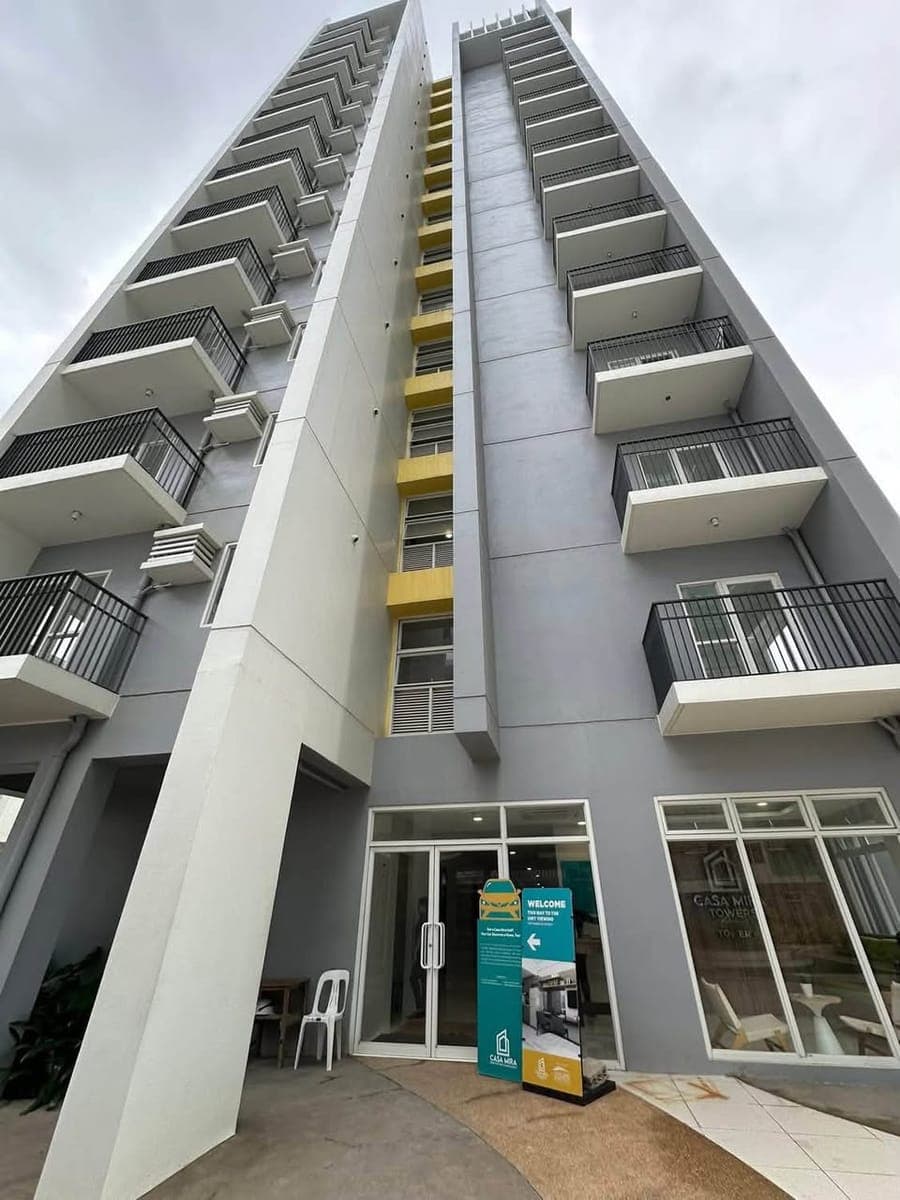 🏢FOR RENT: Studio Condo Unit - photo 1