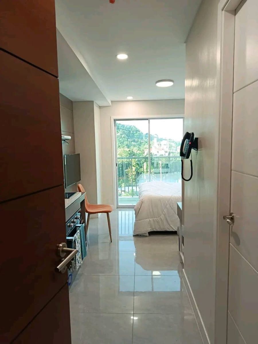 🏡 FOR RENT | Fully Furnished Studio Condo with Parking 🚗 - photo 2