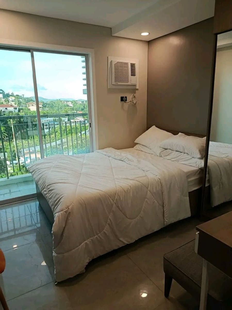 🏡 FOR RENT | Fully Furnished Studio Condo with Parking 🚗 - photo 4
