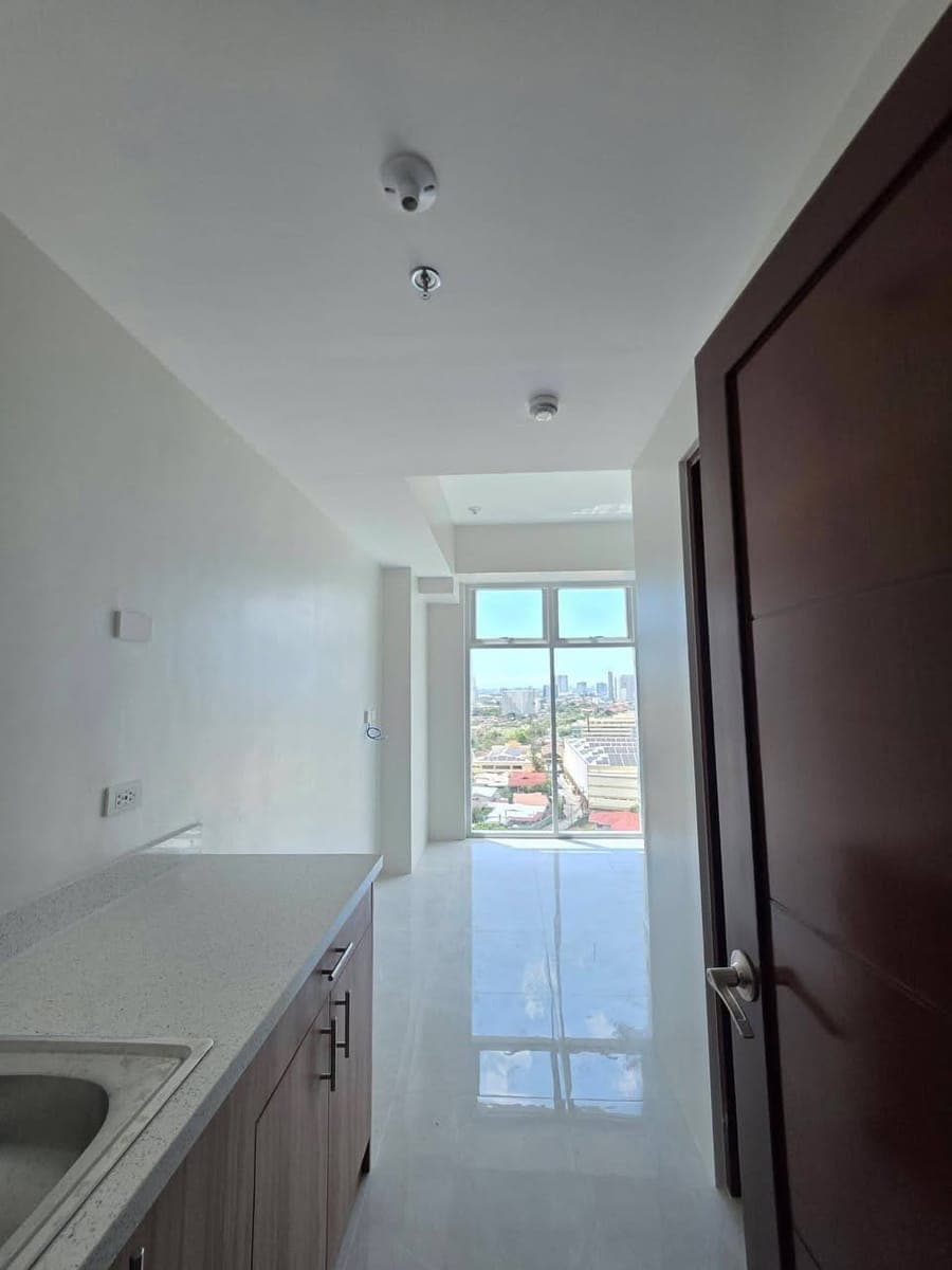 For Rent: Studio Unit at 12F, Tower 3, Mivela Garden Residences - photo 3