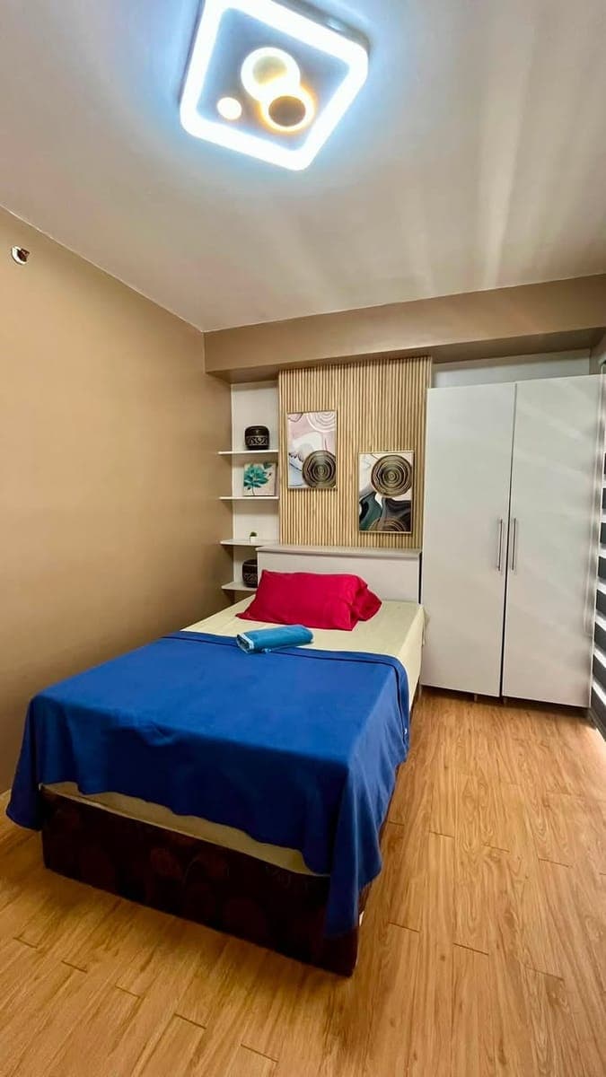 FOR LEASE: Furnished 29sqm Studio with Balcony in Lahug (near JY Square Mall, USPF,  Cebu IT Park) - photo 3