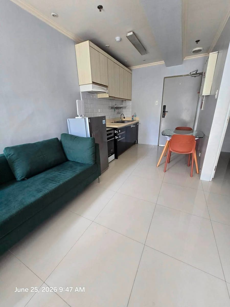 🏡 FOR RENT | 2-Bedroom Semi-Furnished Condo 🏡 - photo 4
