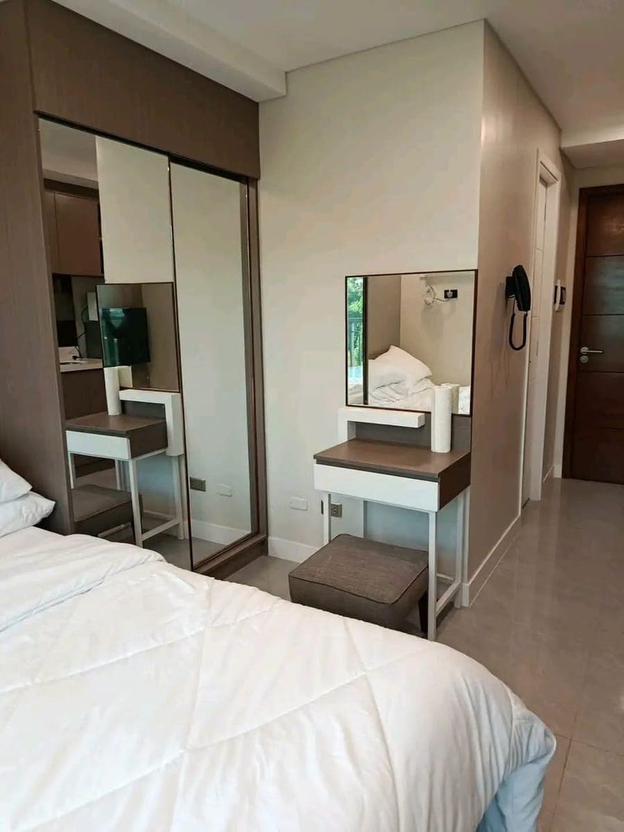 🏡 FOR RENT | Fully Furnished Studio Condo with Parking 🚗 - photo 5