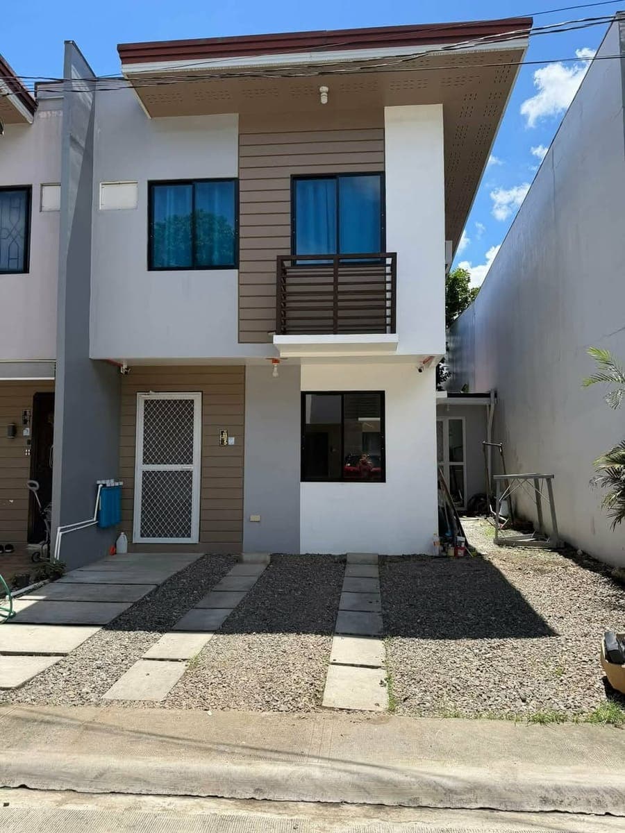 FOR RENT: Semi-Furnished House & Lot in Bliss, Labangon - photo 1