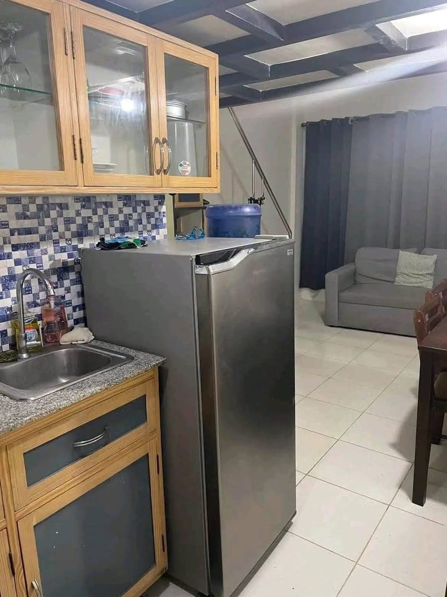 11244- For Rent: Loft-Type Condo with Free Parking - photo 1