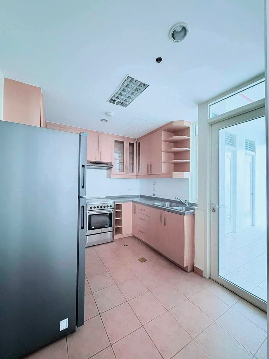107 sqm 2BR Unit at Citylights, Cebu Veterans Dr., Nivel Hills, Apas, Cebu City (W/ PARKING, BALCONY... - photo 4