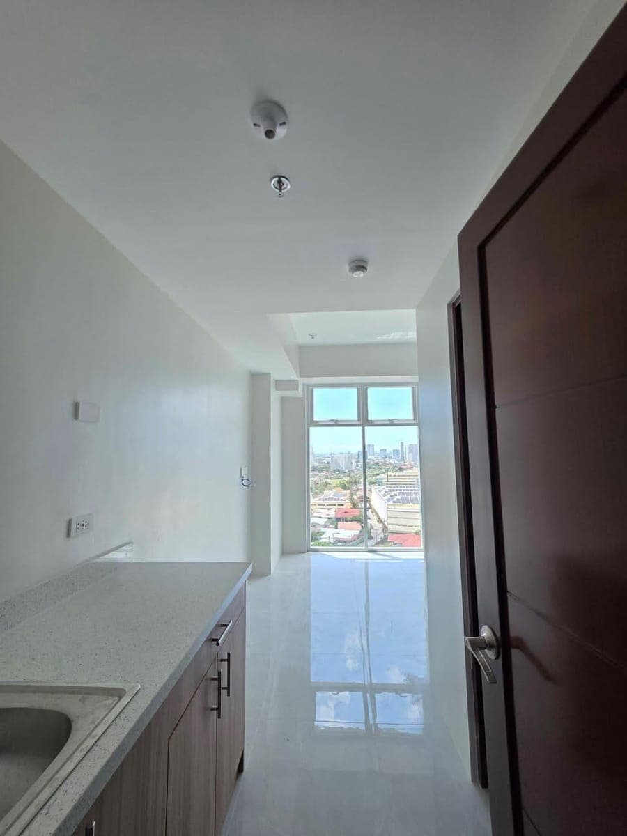 For Rent: Studio Unit at 12F, Tower 3, Mivela Garden Residences - photo 2