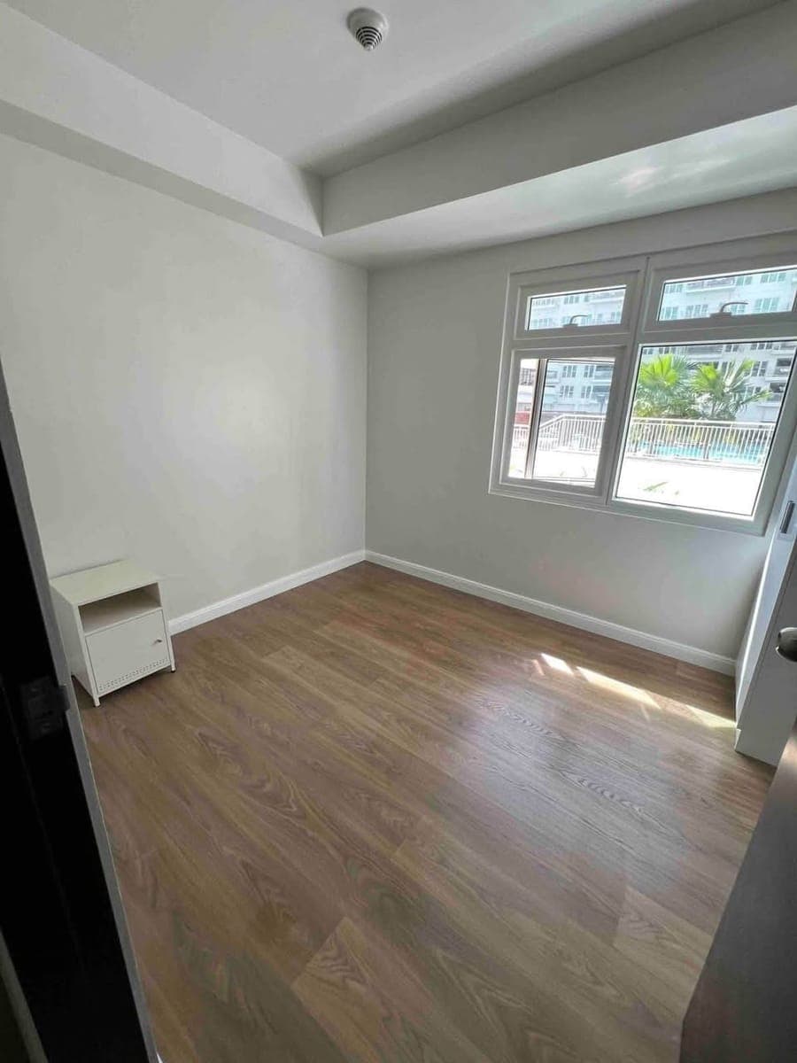 FOR LEASE - photo 4