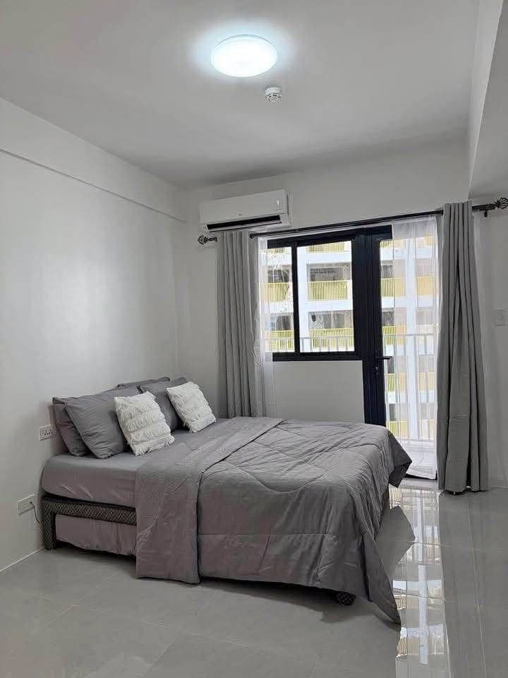 City Clou 27sqm Furnished Studio Unit with BALCONY, ROOM D is now available for long term rent minim... - photo 1