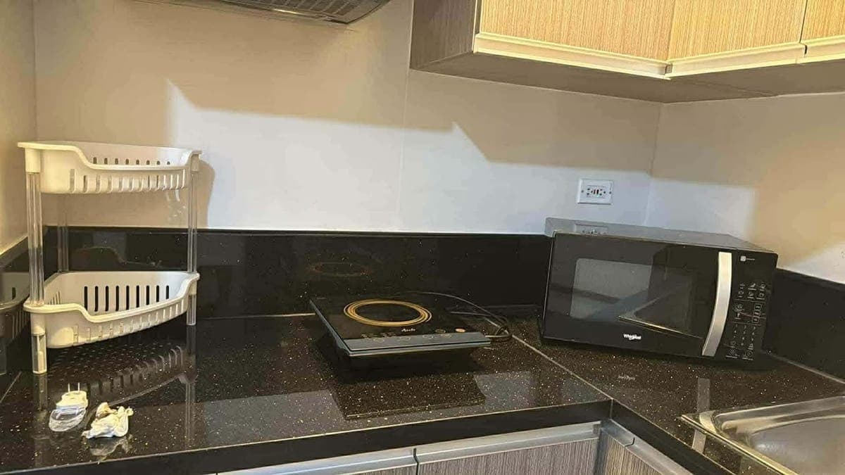 🏢 Furnished 1-Bedroom Condo for Rent with balcony direct access to Robinsons Galleria Mall - photo 4