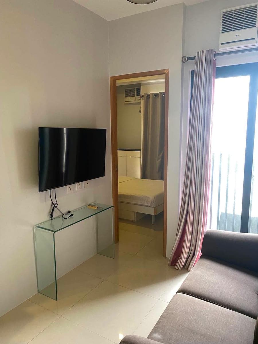 LOT8 Condominium💥For Rent - photo 2