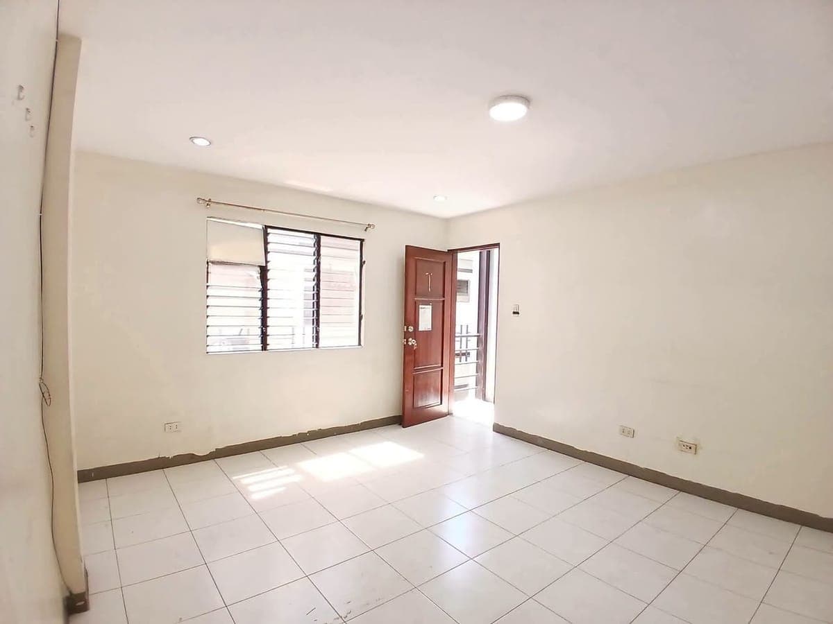 TWO-STOREY APARTMENT FOR RENT - photo 2
