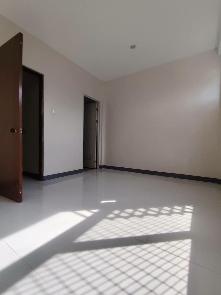 HOUSE FOR RENT - photo 3
