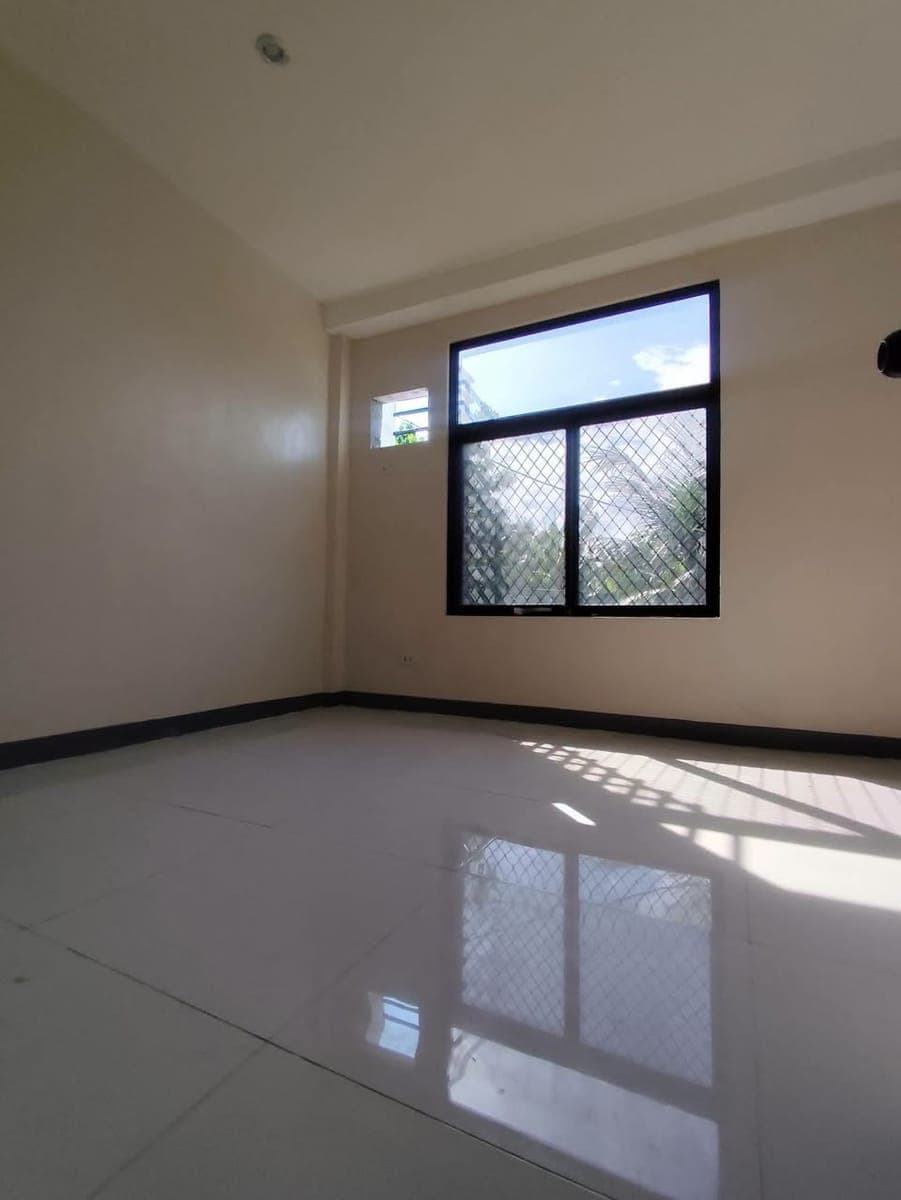 HOUSE FOR RENT - photo 4