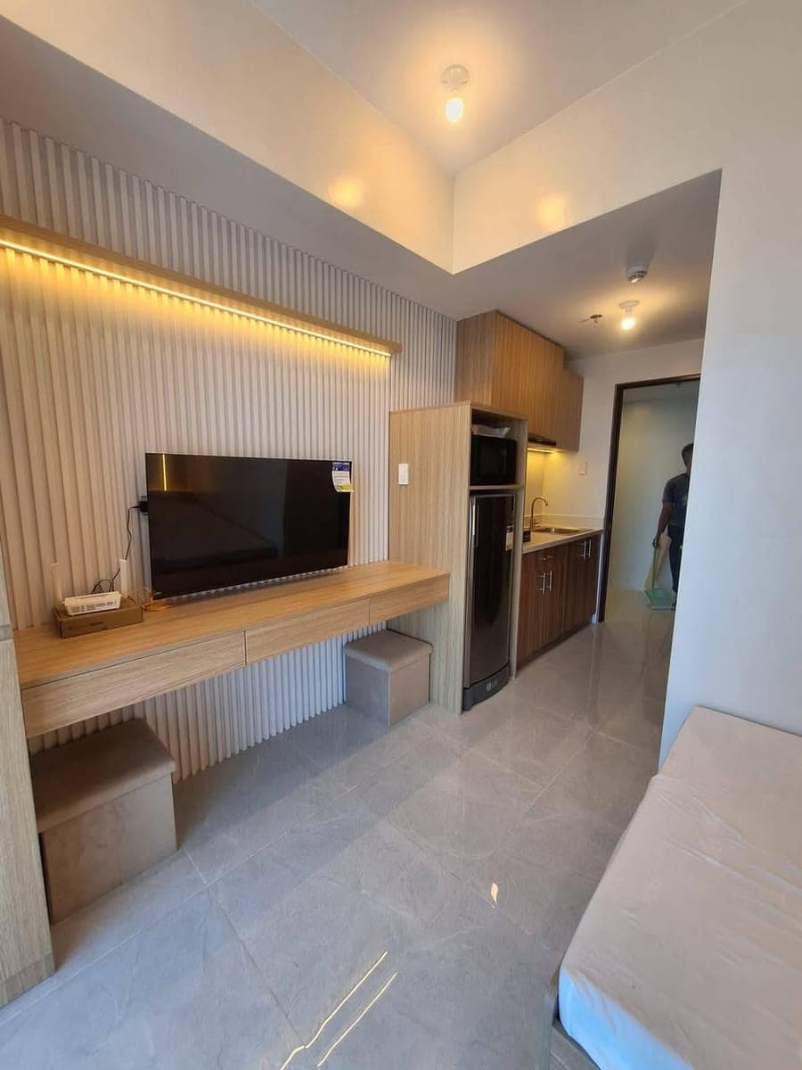 **FOR RENT: Fully Furnished Unit – Mivela Residences** - photo 2