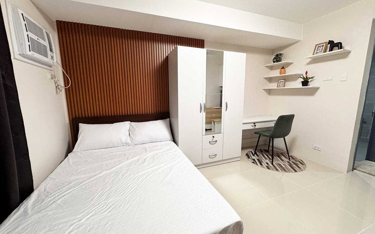 **FOR RENT / FOR SALE: Studio at J-Tower (behind J-Mall SM)** - photo 2