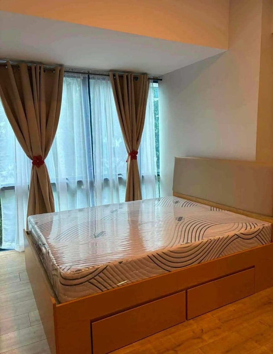 🏙️ FOR RENT: 1-Bedroom Unit with Balcony 🌿 - photo 2