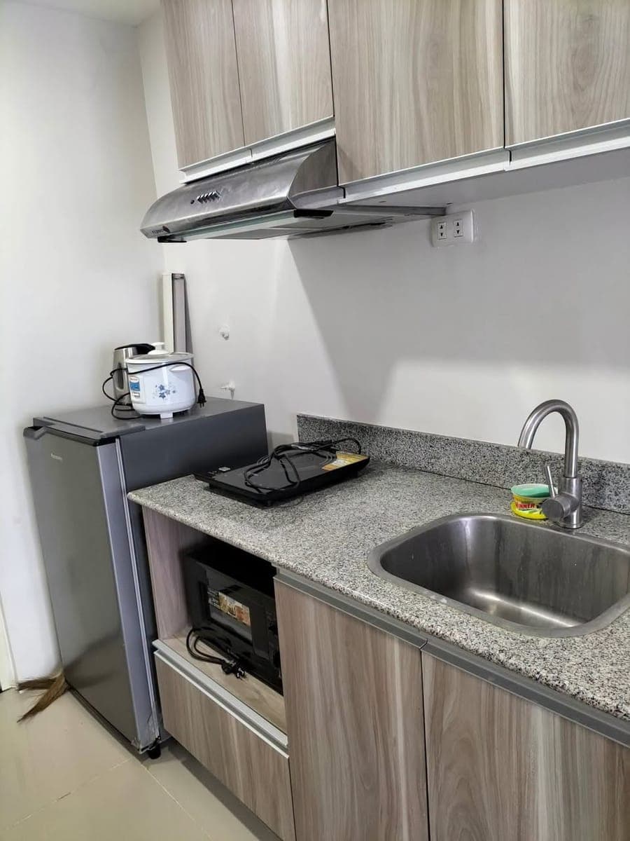 For Rent - photo 1
