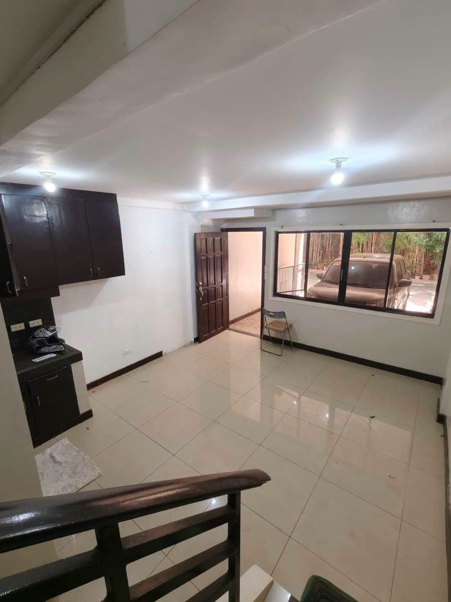 🏡 FOR RENT | 3-Storey Townhouse - photo 1