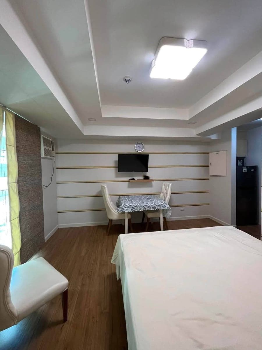 ♦️STUDIO UNIT FOR RENT with Parking ♦️ - photo 2