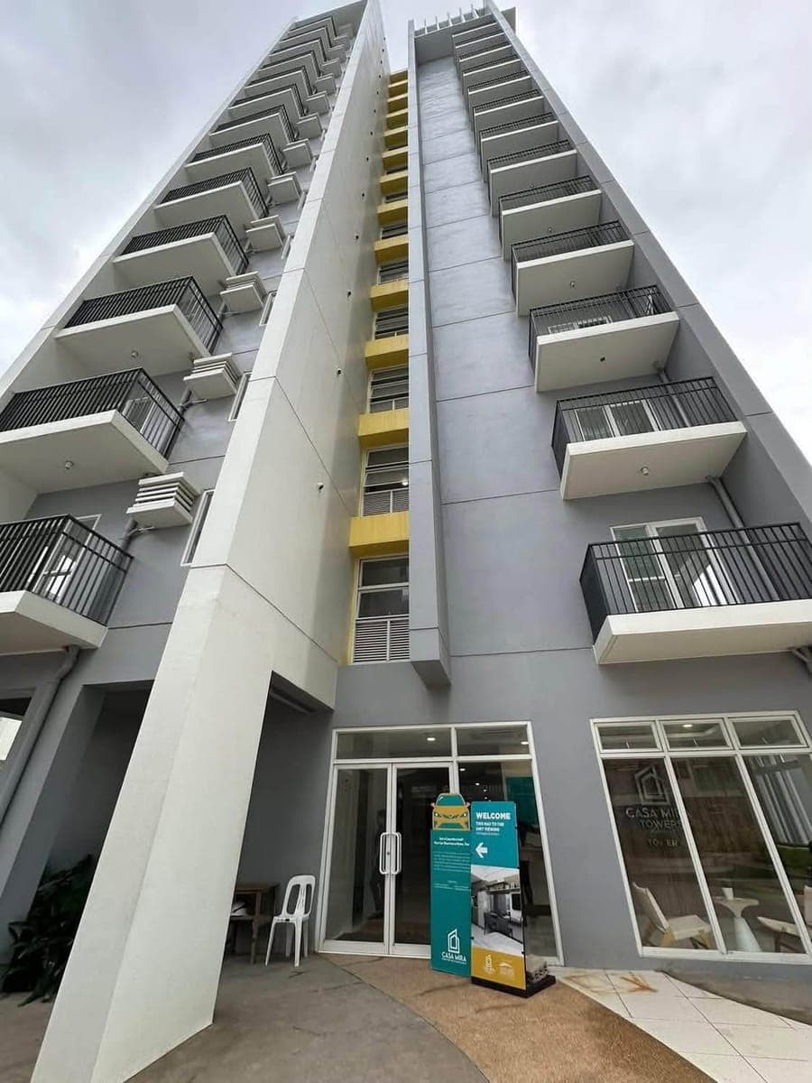 🏢FOR RENT: Studio Condo Unit - photo 1